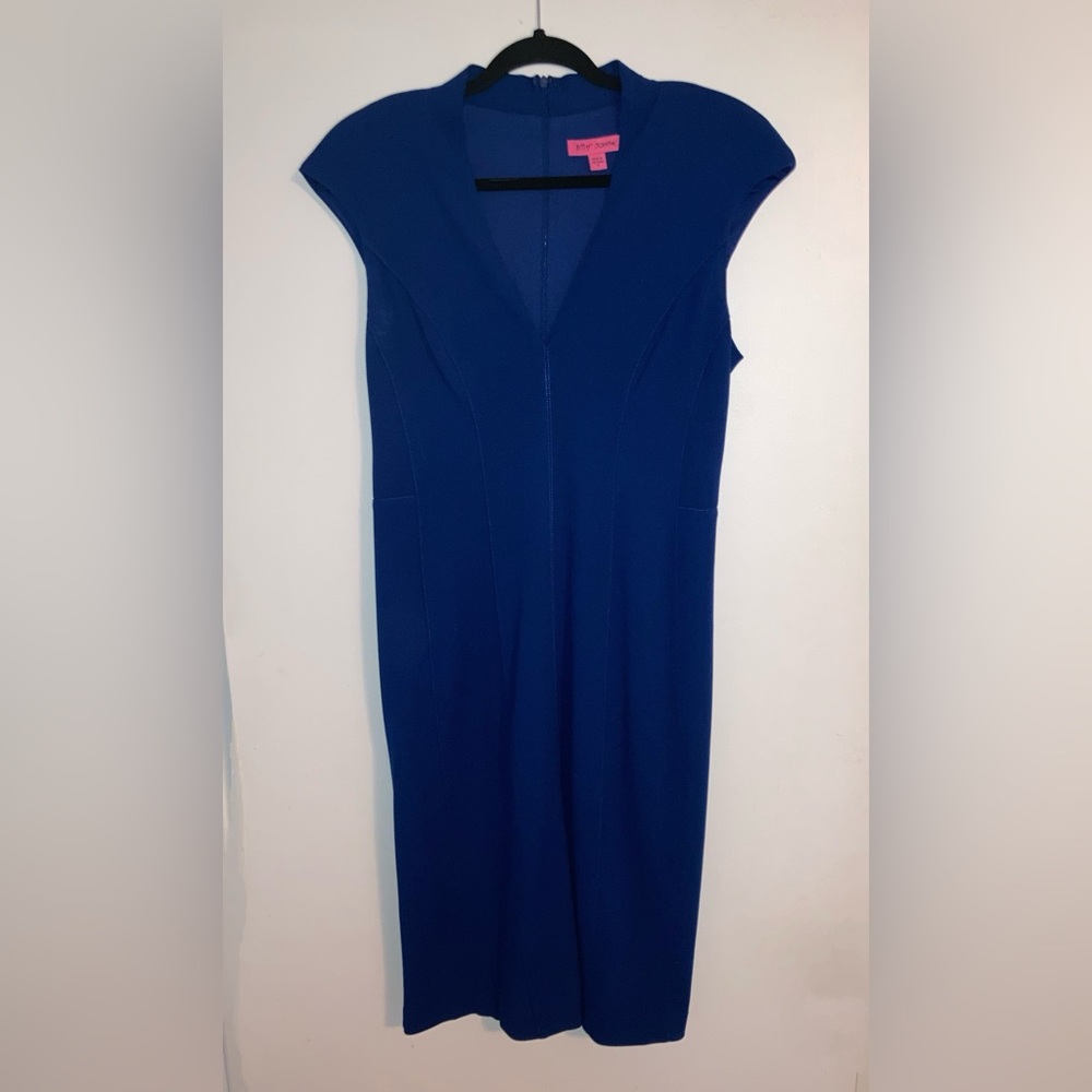 Betsey Johnson Scuba Dress with slight shoulder pads Size 8